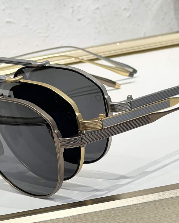 Picture of Akoni Sunglasses _SKUfw73585036fw